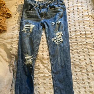 American eagle distress jeans